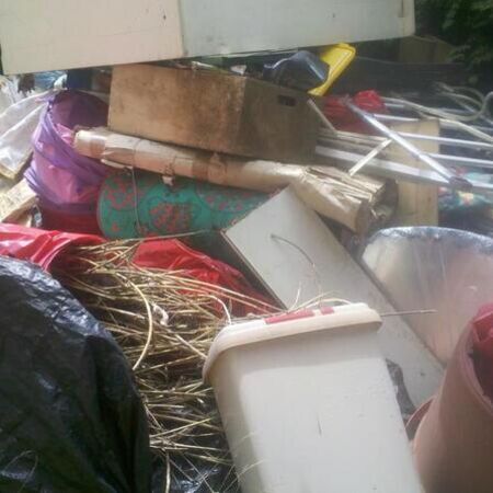 Gerümpelhaufen zur Entsorgung